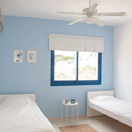 Chloraka Park Apartment *